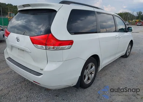 2011 Toyota Sienna Le V6 from USA, damaged, VIN 5TDKK3DC7BS160031